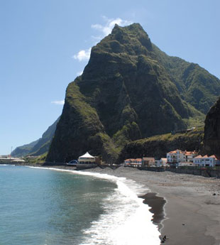 Restaurants in São Vicente